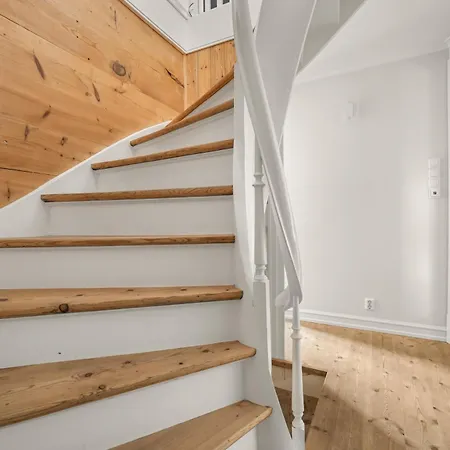 Charming With Stunning Views! Apartment *