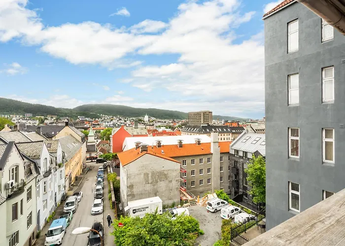 Charming With Stunning Views! Bergen