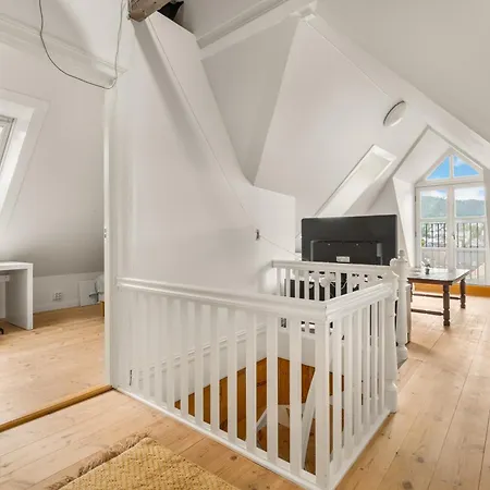 Charming With Stunning Views! Apartament *