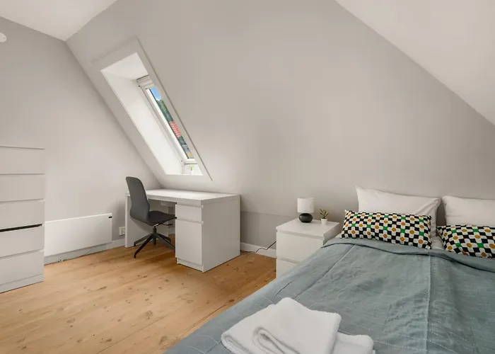 Charming With Stunning Views! Apartment