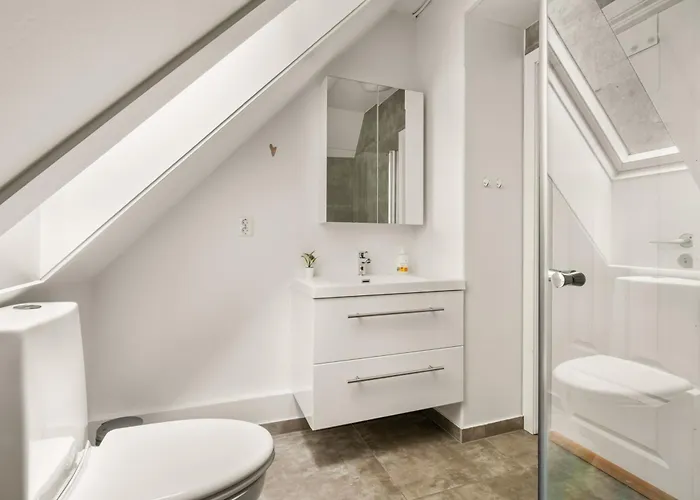 Charming With Stunning Views! Bergen