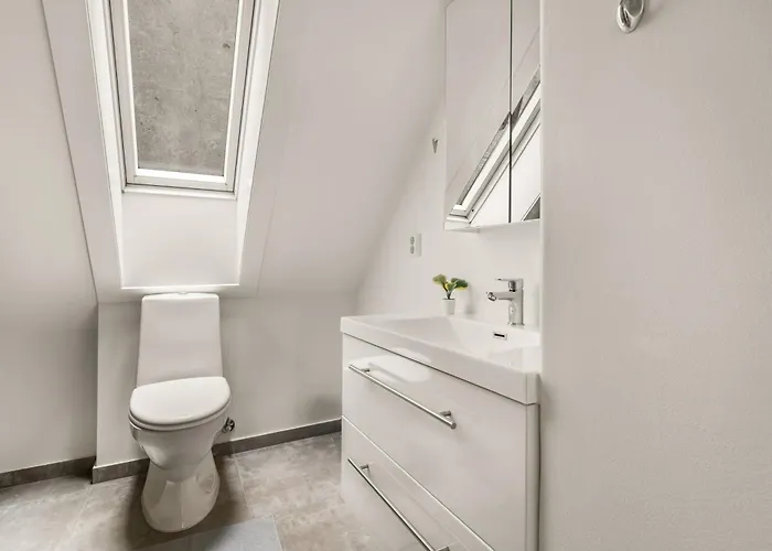 Charming With Stunning Views! * Bergen