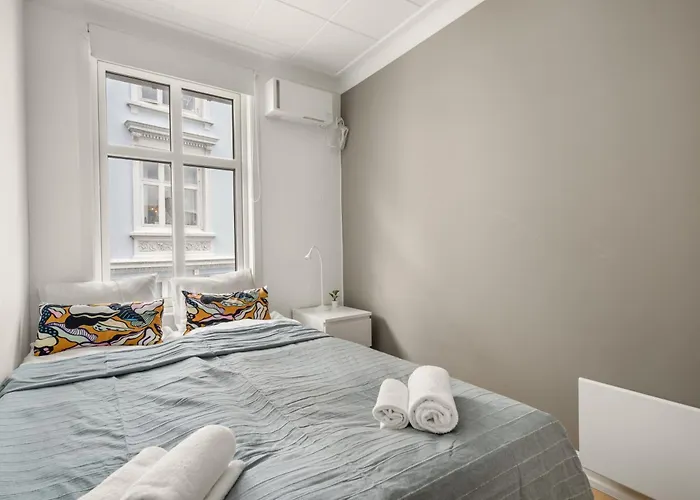 Charming With Stunning Views! * Bergen