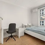 Charming With Stunning Views! Берген