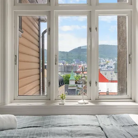 Апартаменты Charming With Stunning Views! Берген